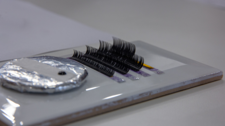 eyelash-extensions-facts-from-ancient-times-to-today-5